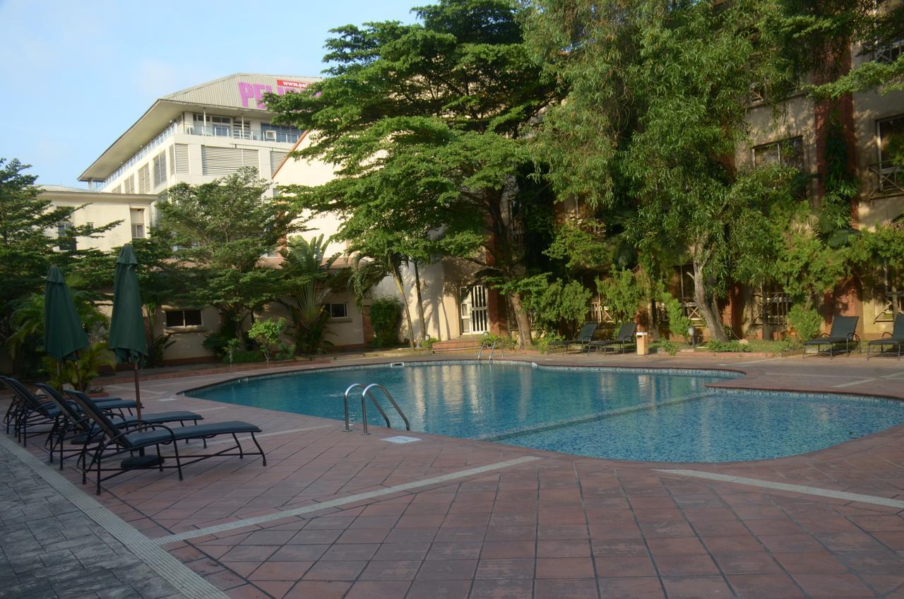Oakwood Park Hotel 레키 외부 사진