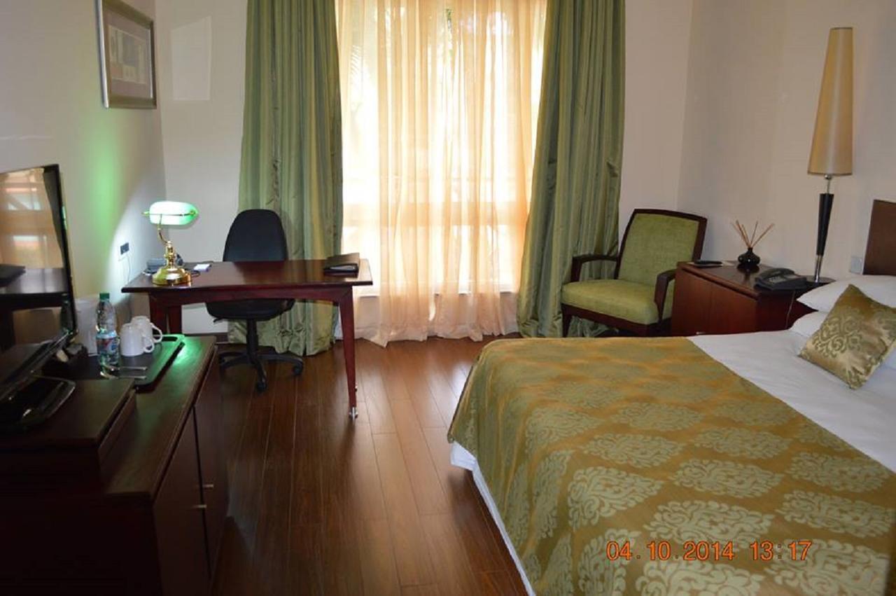 Oakwood Park Hotel 레키 외부 사진
